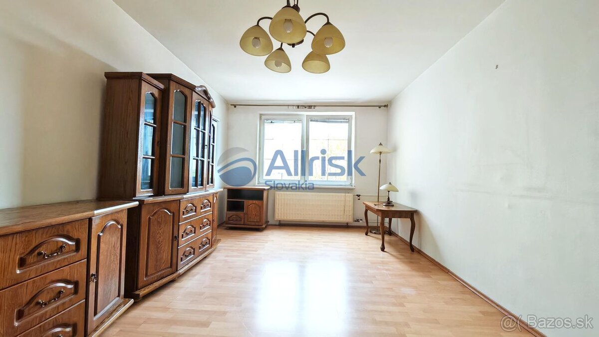 REZERVOVANÉ Na predaj: štýlový 3-izbový byt – Novomeského, Š - 4