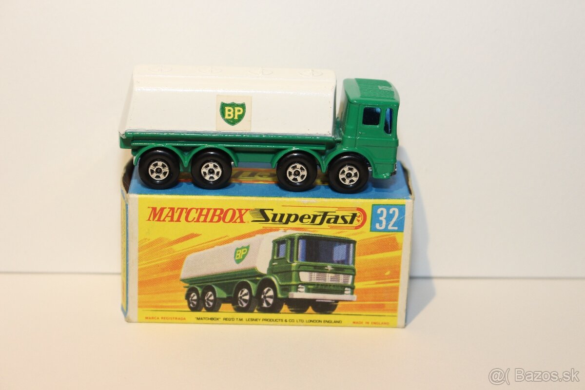 Matchbox SF Leyland petrol tanker - 4