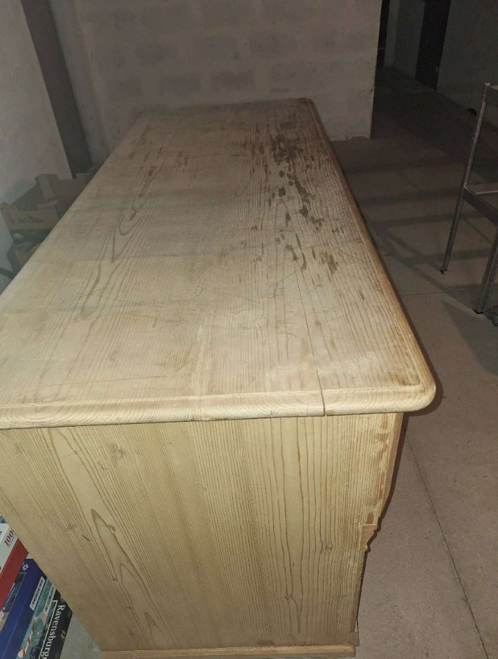 Starožitná komoda - 4