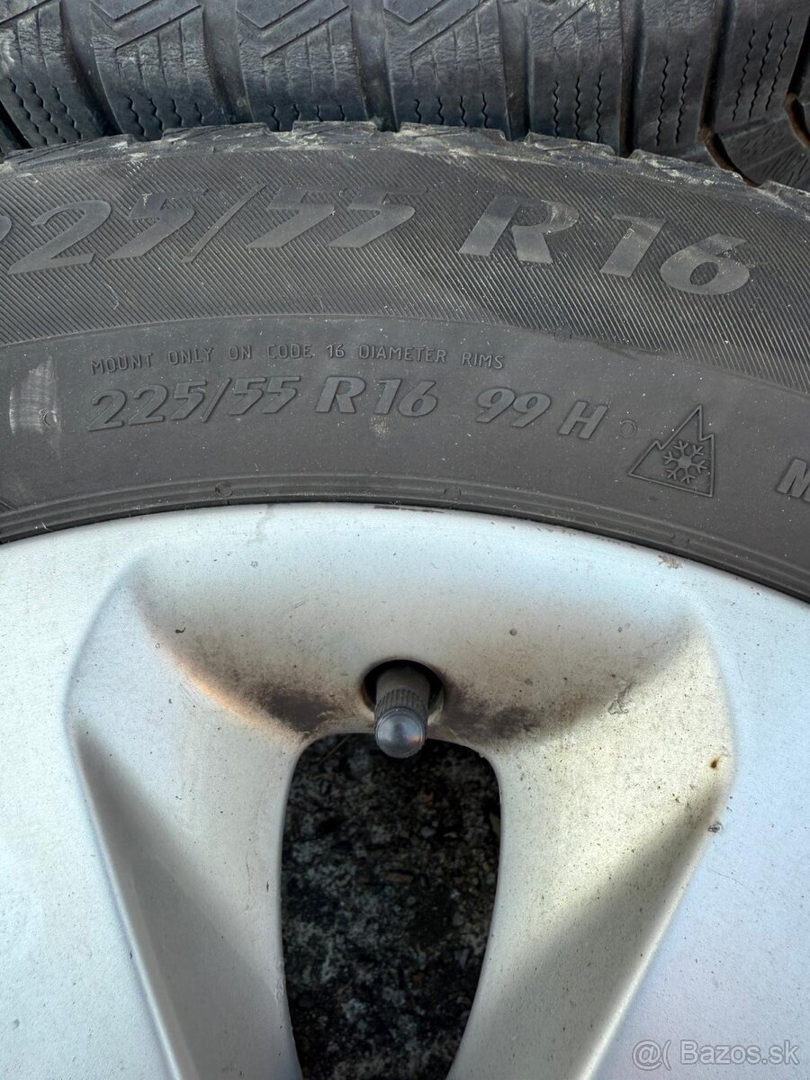 BMW E60 elektróny 6758774-7 zimne gumy 225/55R16 - 4