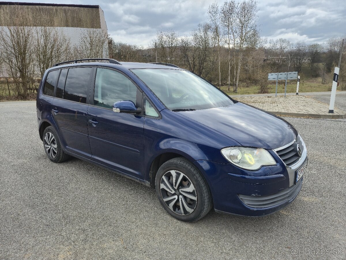 Volkswagen Touran 2.0 TDI Dsg - 4