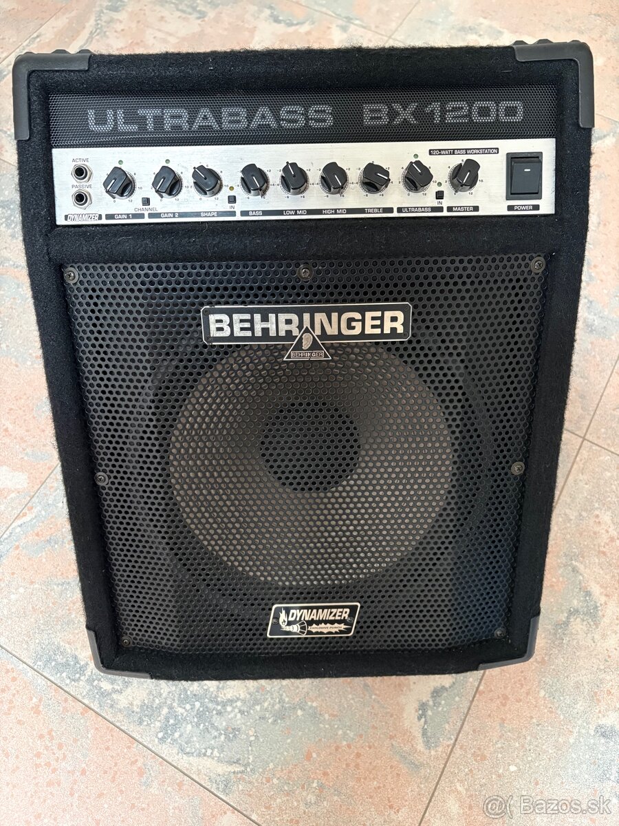 Basové kombo Behringer Ultrabass BX1200 - 4