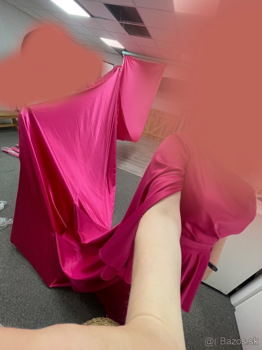 Saténová látky - cyklamenová (popis) už len 3 pásy - 4