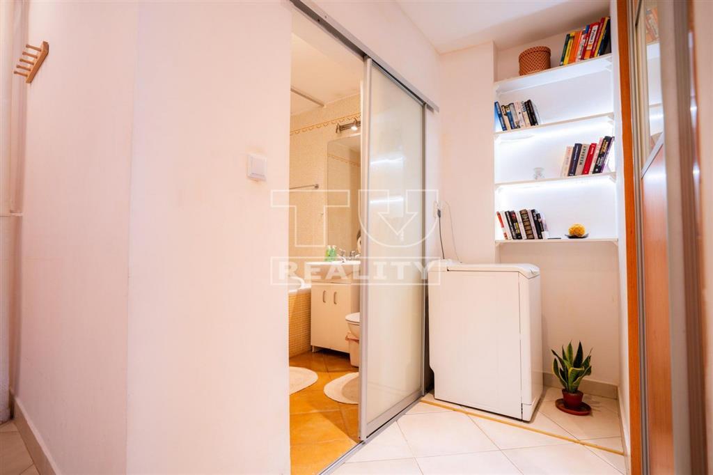 Predaj 2.izbového bytu v centre Bratislavy,62m2 s balkón - 4