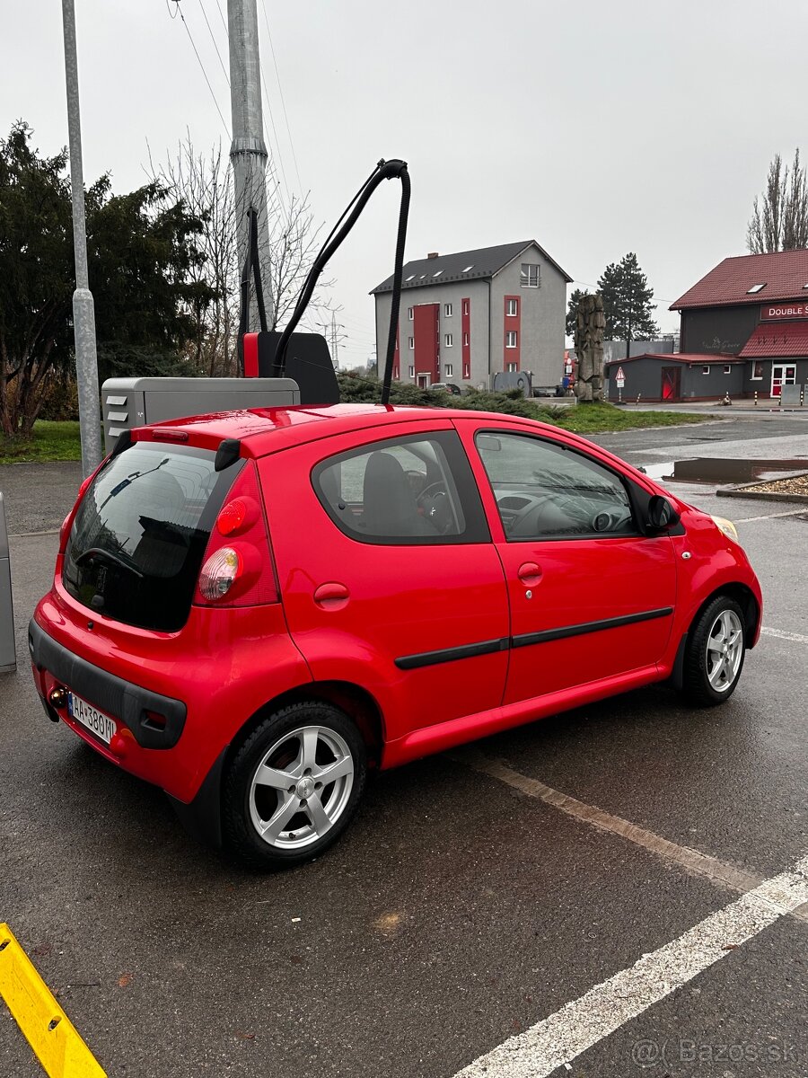 Peugeot 107 - 4