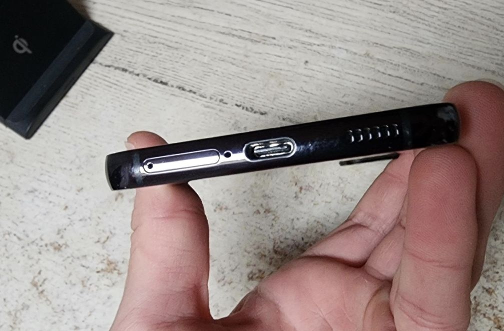 predám Samsung S22 - 4