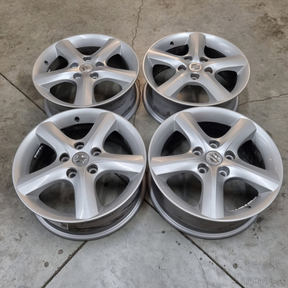Hliníkové Suzuki disky 5x114,3 R16 6J ET50 - 4