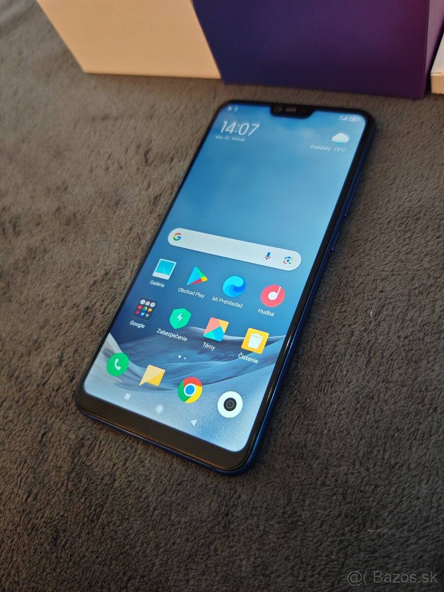 Xiaomi Mi 8 lite 4/64 - 4