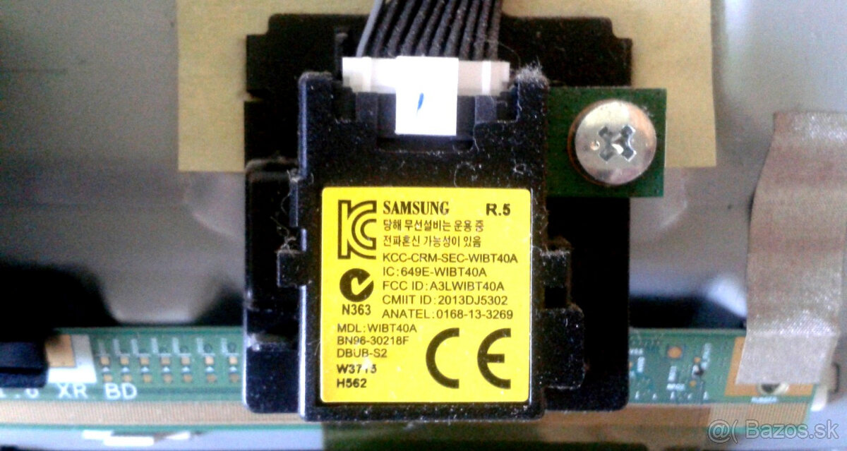 ND na Samsung UE43J5572SU - 4