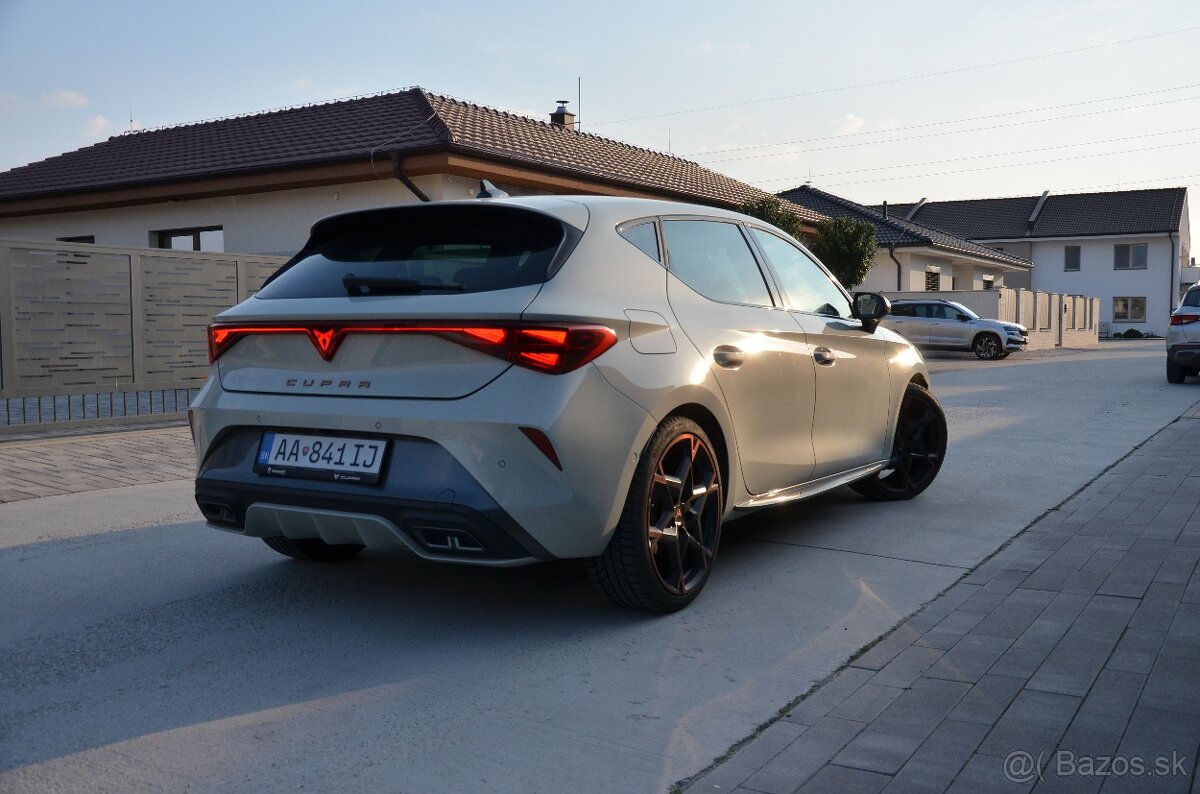 CUPRA LEON 1.5 eTSI 150kW MATRIX AMBIENTÉ OS. ZÁRUKA - 4