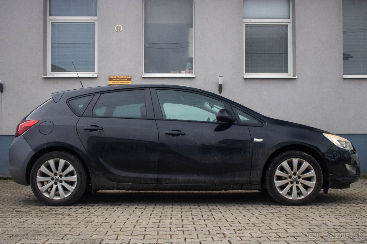 OPEL ASTRA 1.4 Turbo 88kW 2012 - 4