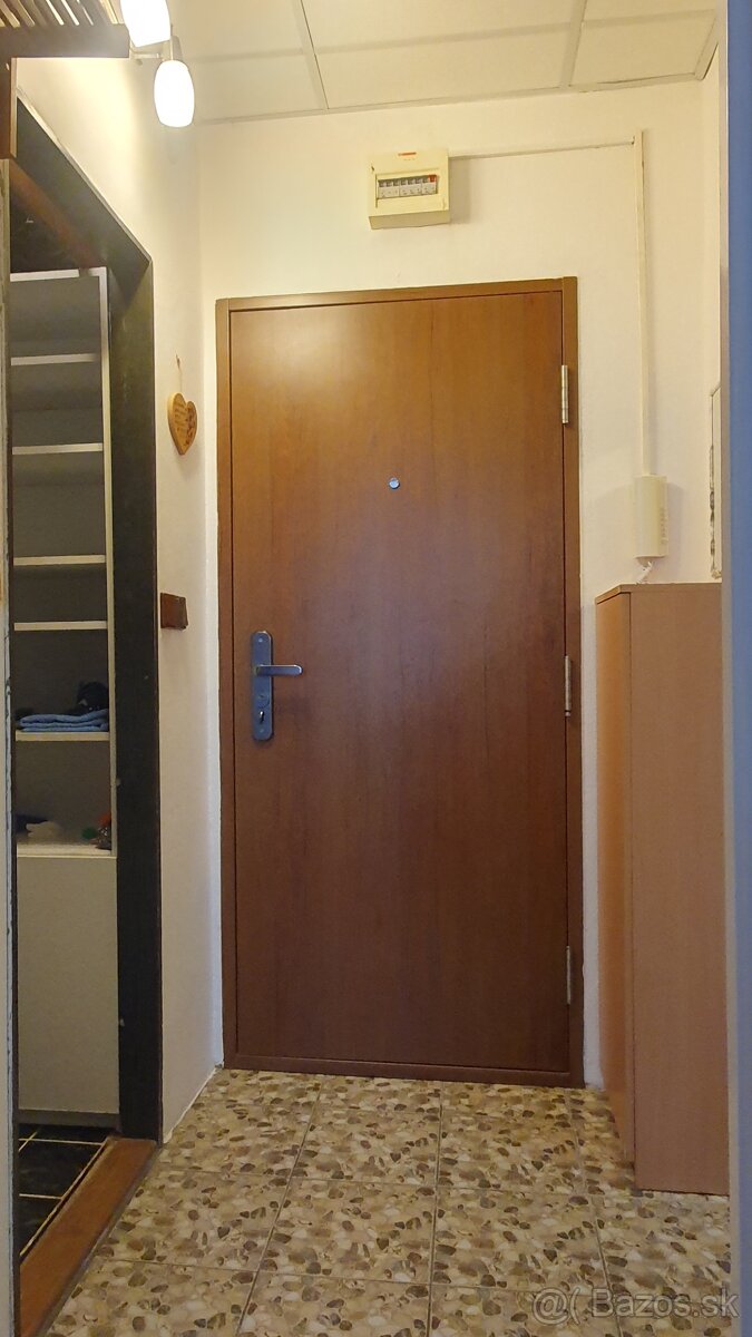 Prenájom 2-izbový byt Podháj BB - 4