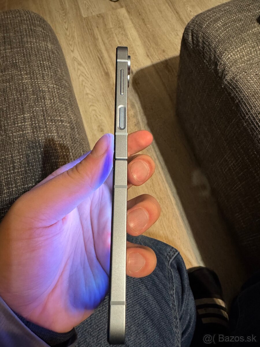 Samsung Galaxy Z Flip 6 256GB - 4