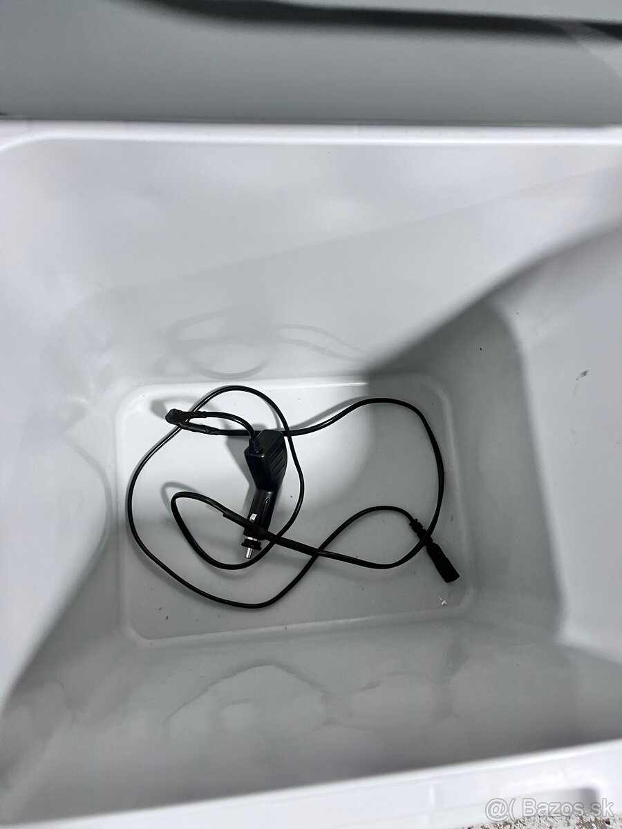 Campingaz chladnicka 12V - 4