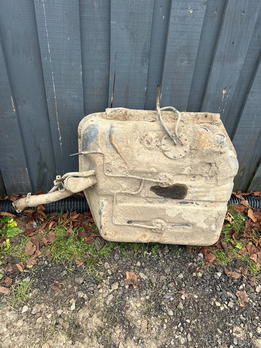 Pajero 2 náhradné diely - 4