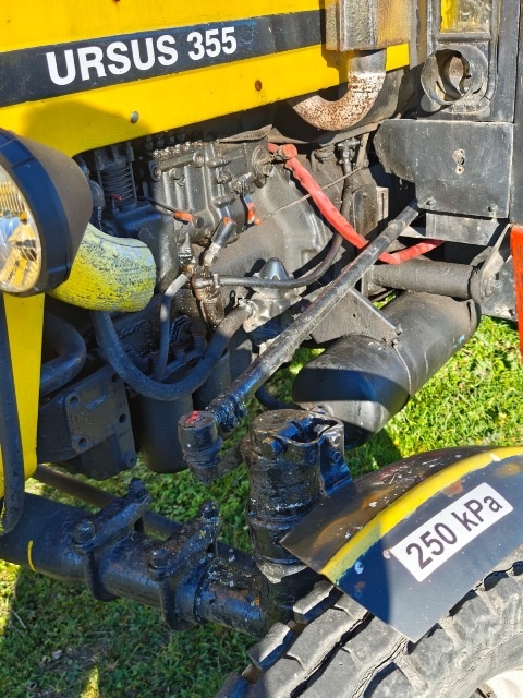 Traktor Ursus 355 - 4