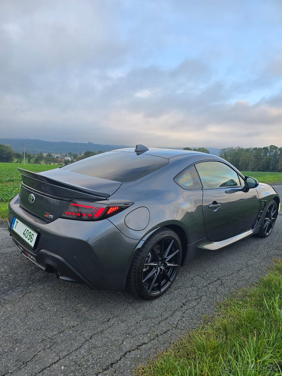 Toyota gr 86 Premium - 4