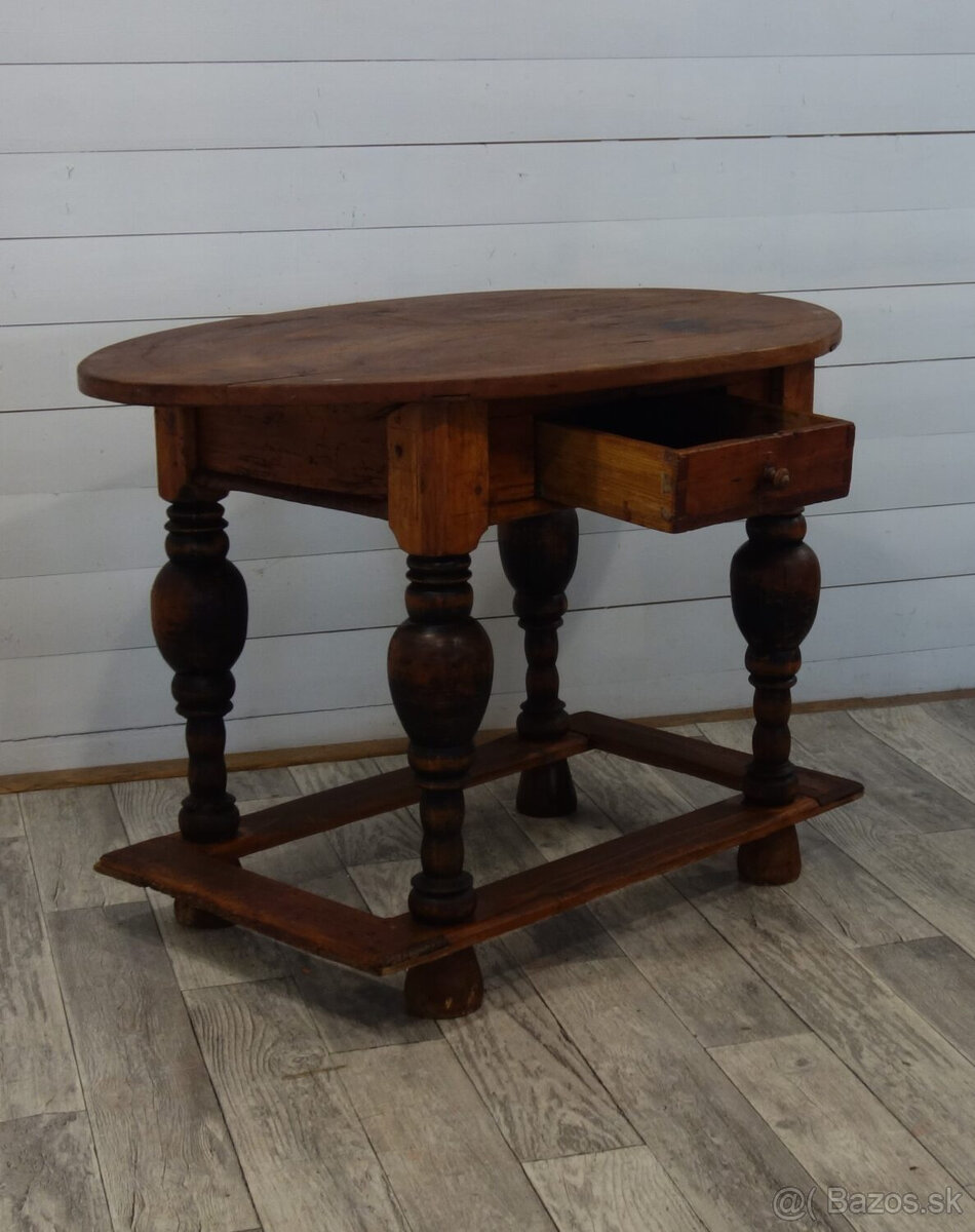 Stôl holandský zo začiatku 19 . storočia ( 252 ) . - 4