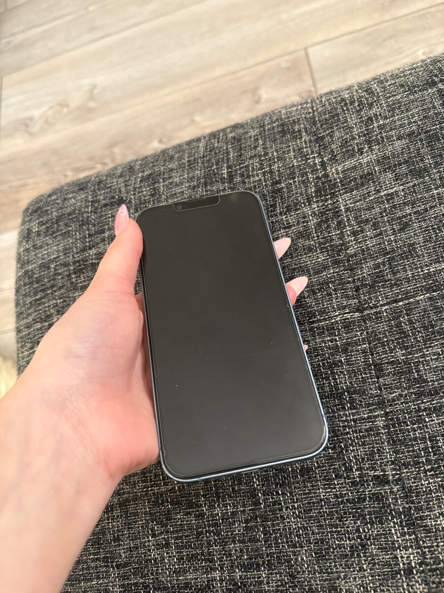 iPhone 14 modrý - 4