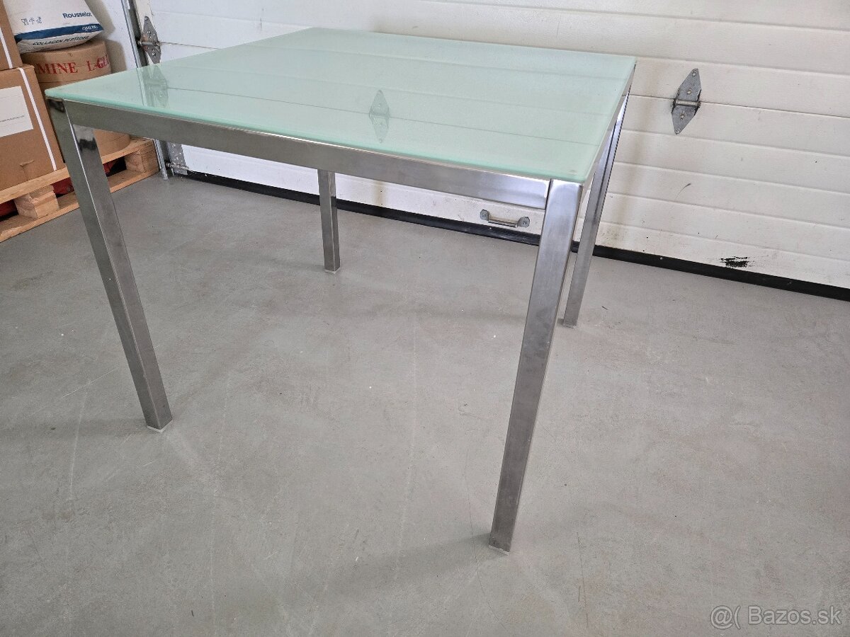 Moderný kuchynský chrómovaný stôl - 4