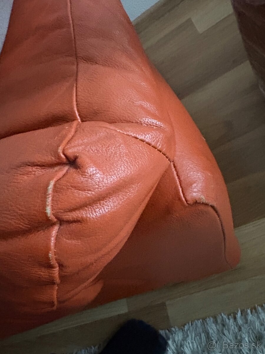 Terakotová kožená sedačka - 4