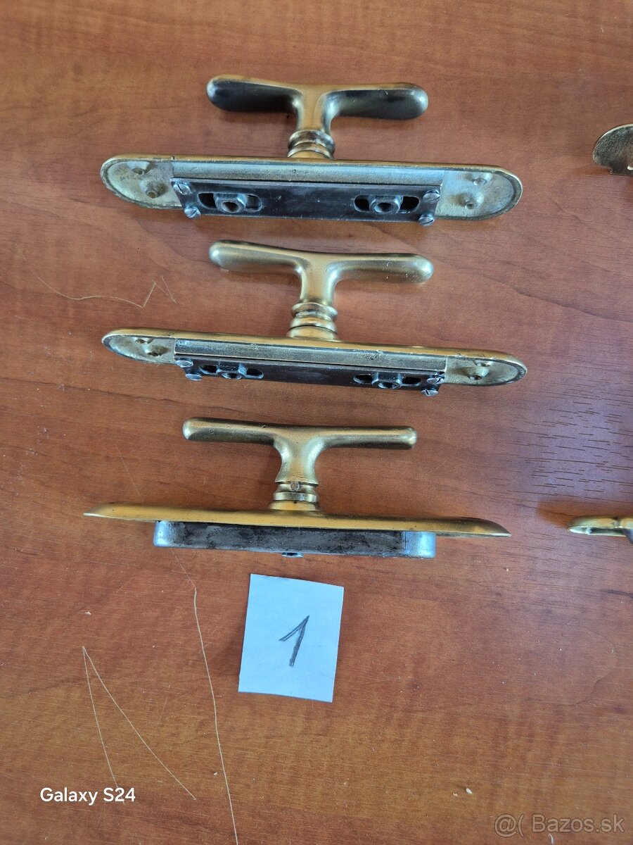 Mosadzné okenné kľučky - 4