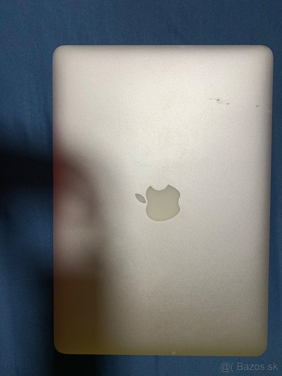 Nefunkčný Macbook Air 13 2011 - 4