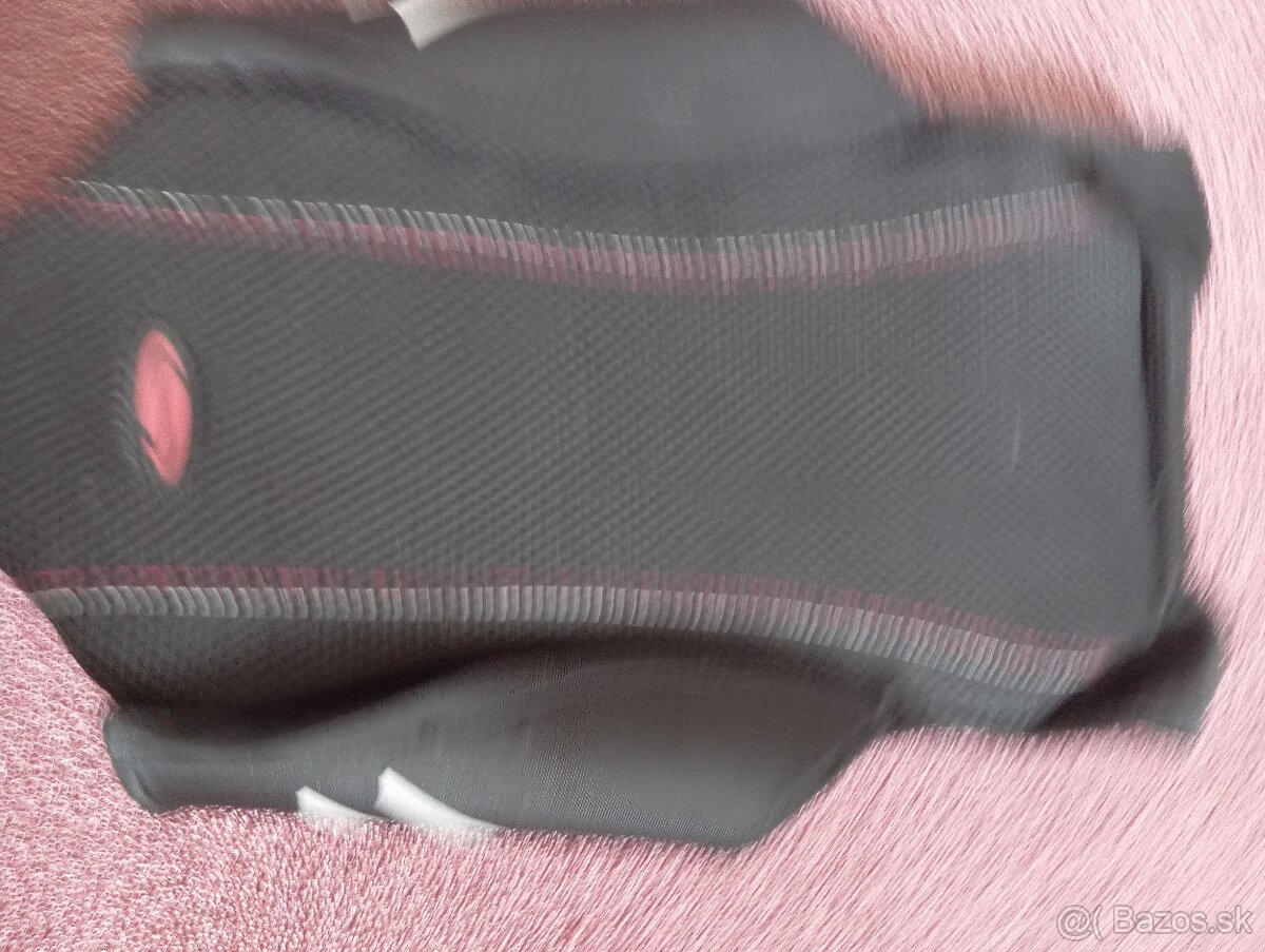 Výstroj na jazdenie na koni. - 4