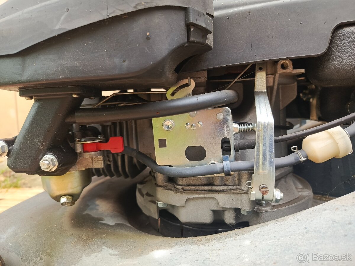 Benzínová kosačka - 4