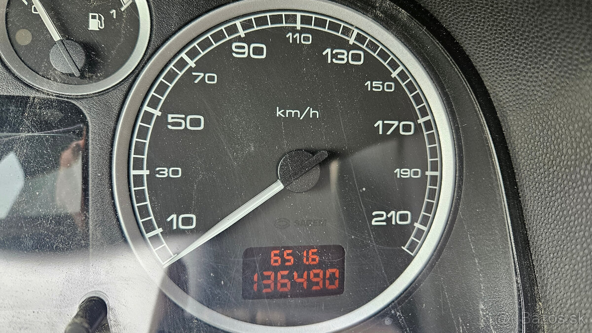 Peugeot 307 r. 2004 - 4