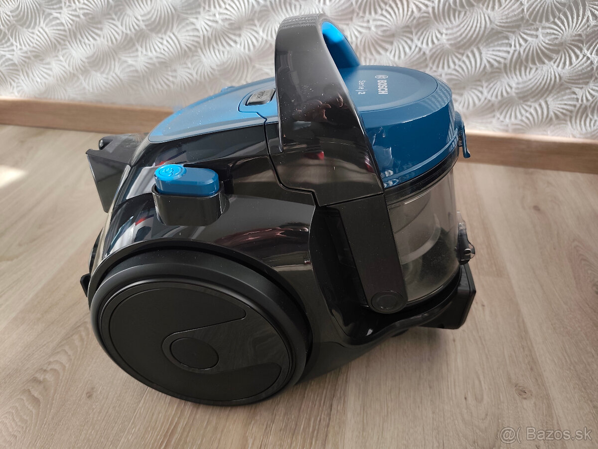 vysavac Bosch BGS05A220 uplne novy - 4