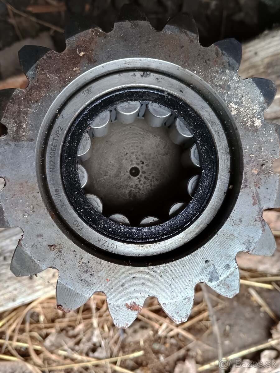 810 d vyvazacka diely napravy John Deere - 4