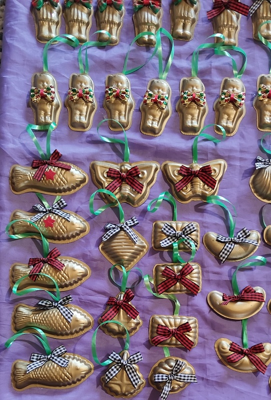 vianočné ozdoby kus 1,20€ - 4