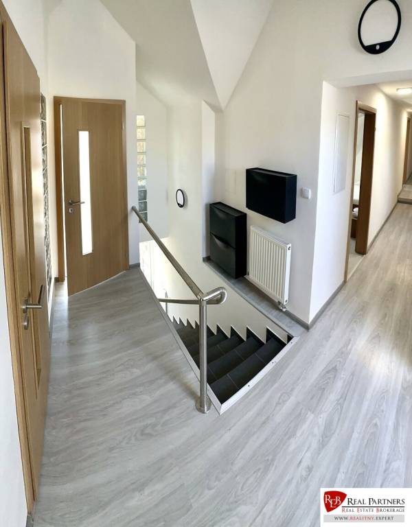 Byt na predaj 6-izbový,120m2, INVESTIČNÝ byt,Dunajská Lužná - 4