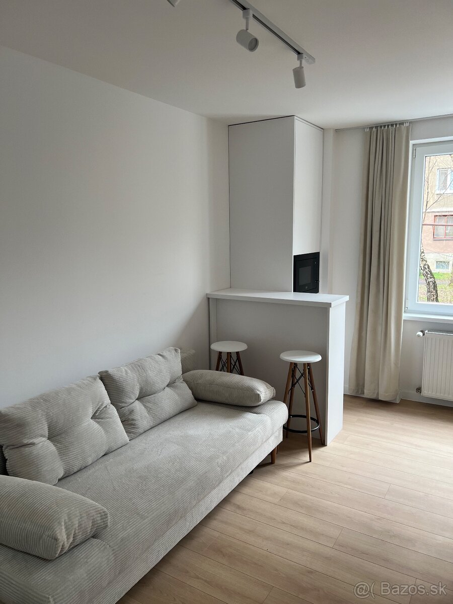 Garsonka na prenajom - 4