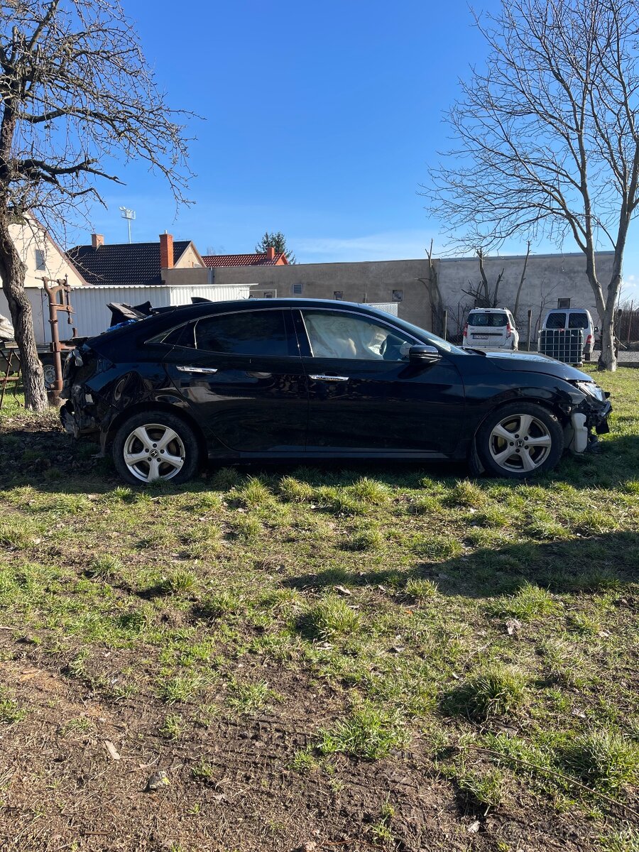 Honda Civic 1.5 vtec turbo executive - 4