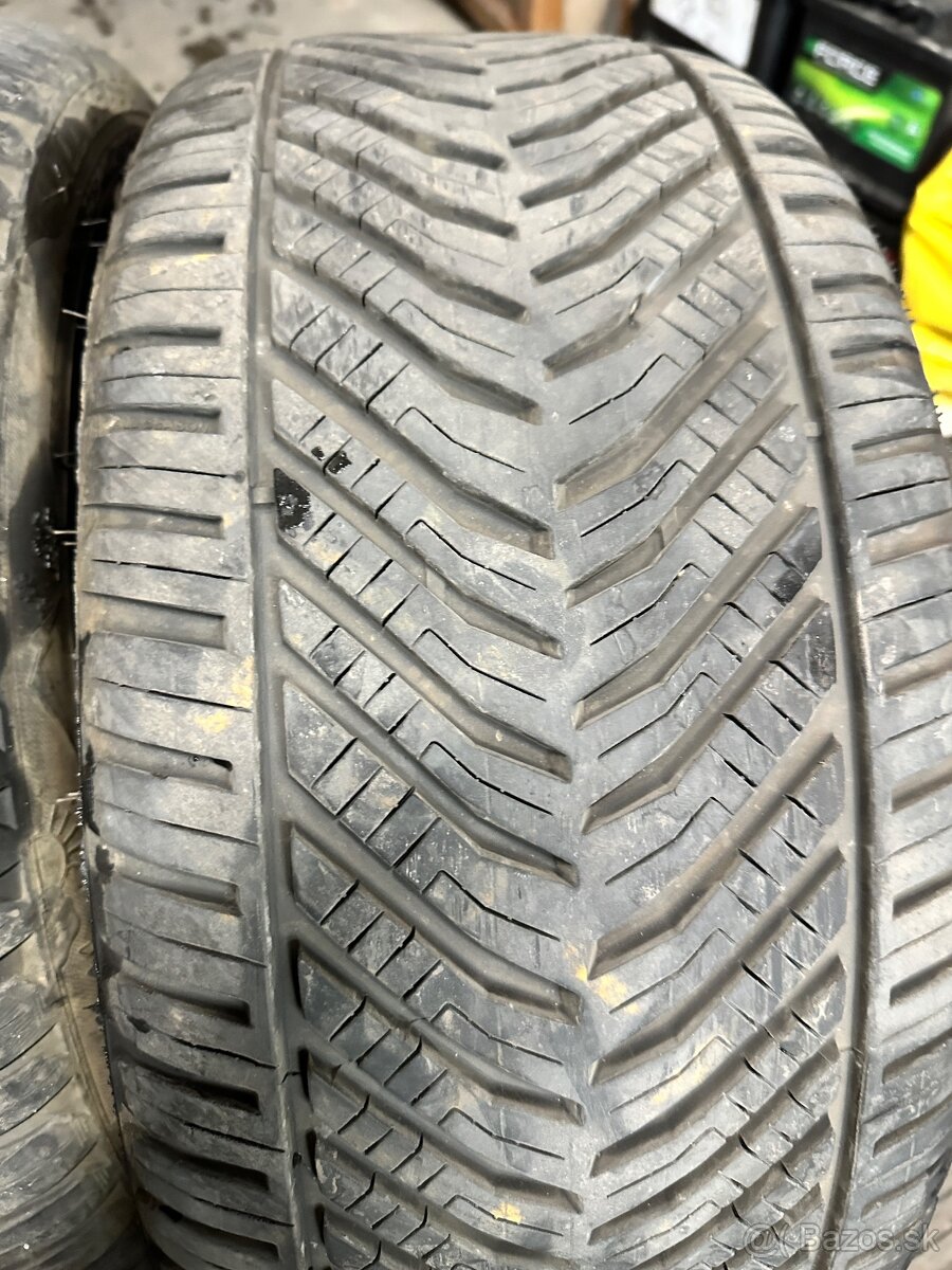 225/40 r18 Celoročne pneu 7,5mm - 4