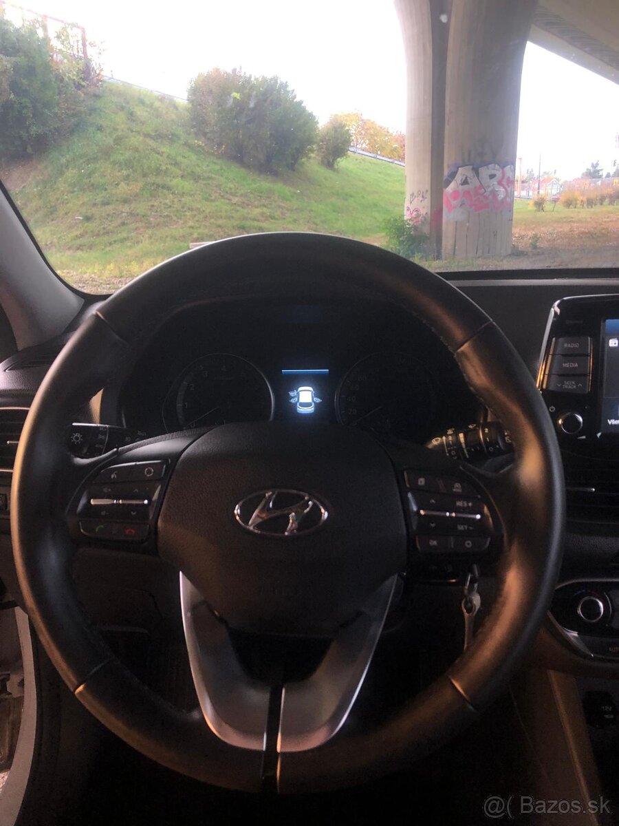 Hyundai Í30 kombi comfort extra 1.4 mpi - 4