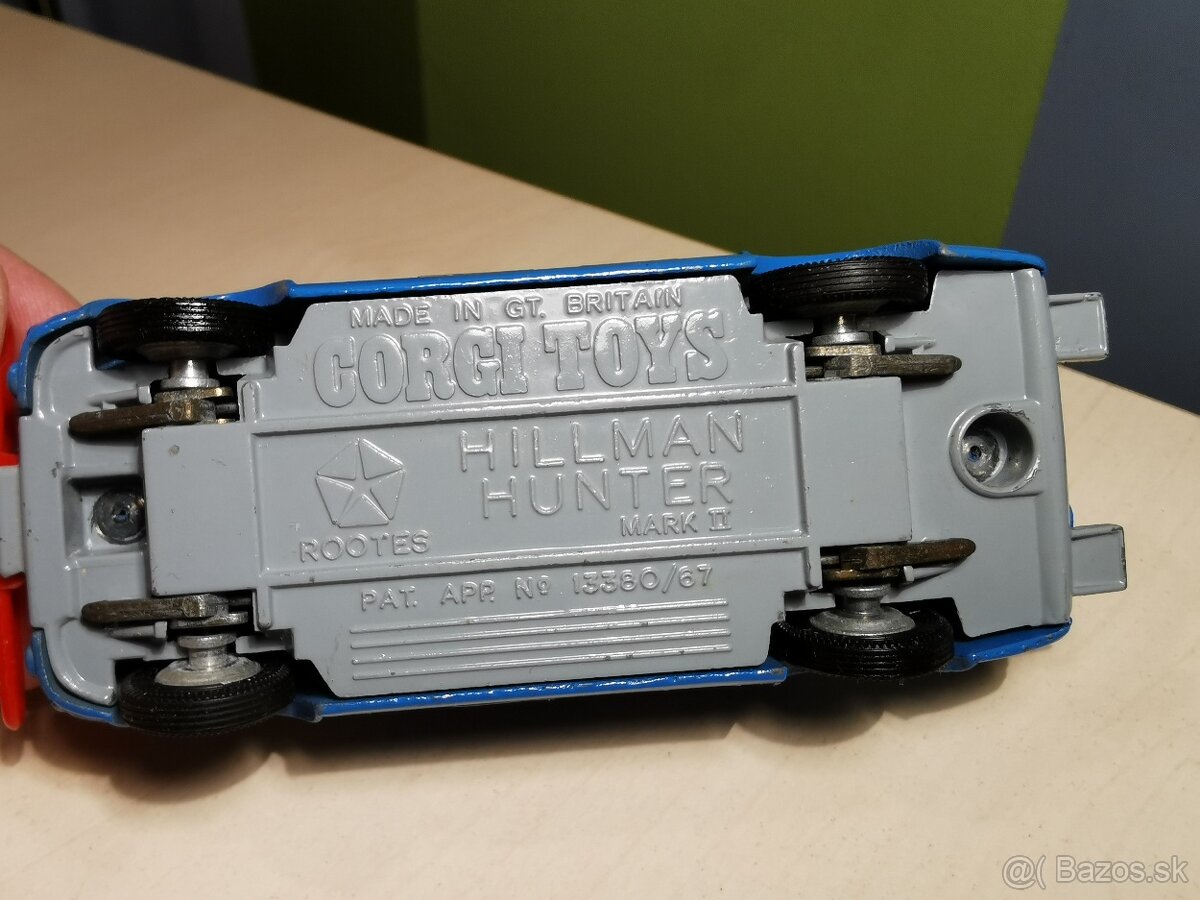 Corgi toys Hillman Hunter - 4