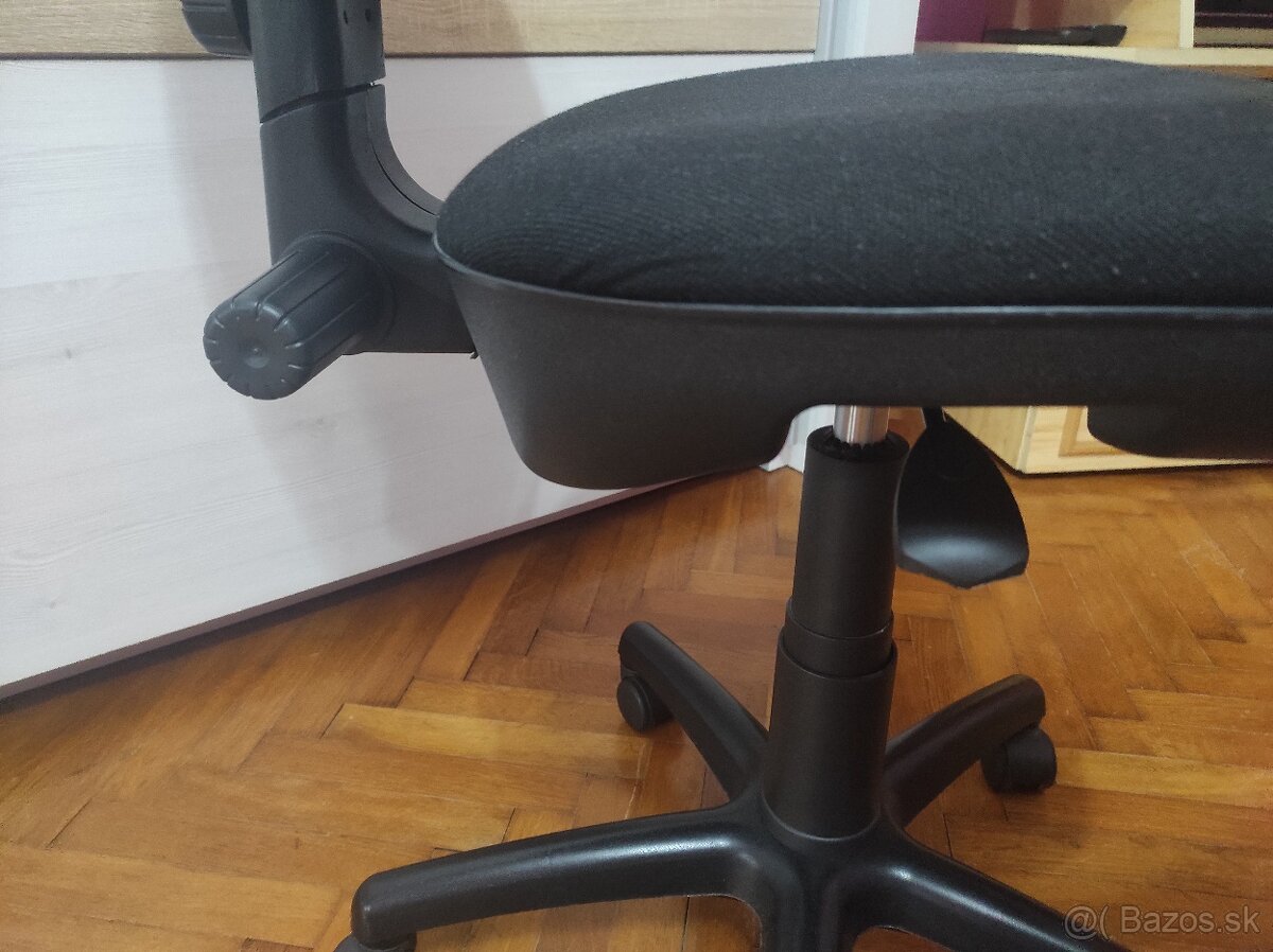 Otáčacia stolička - 4