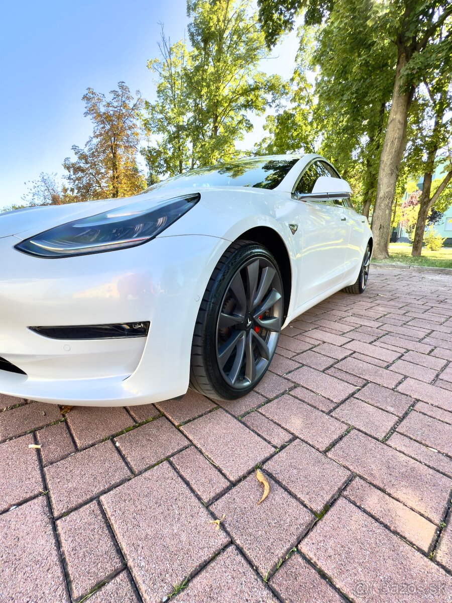 Tesla model 3 performance Dual motor - 4