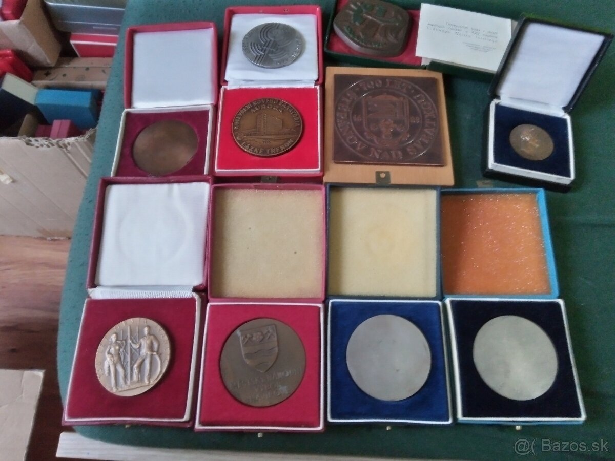 Medaile plakety. - 4