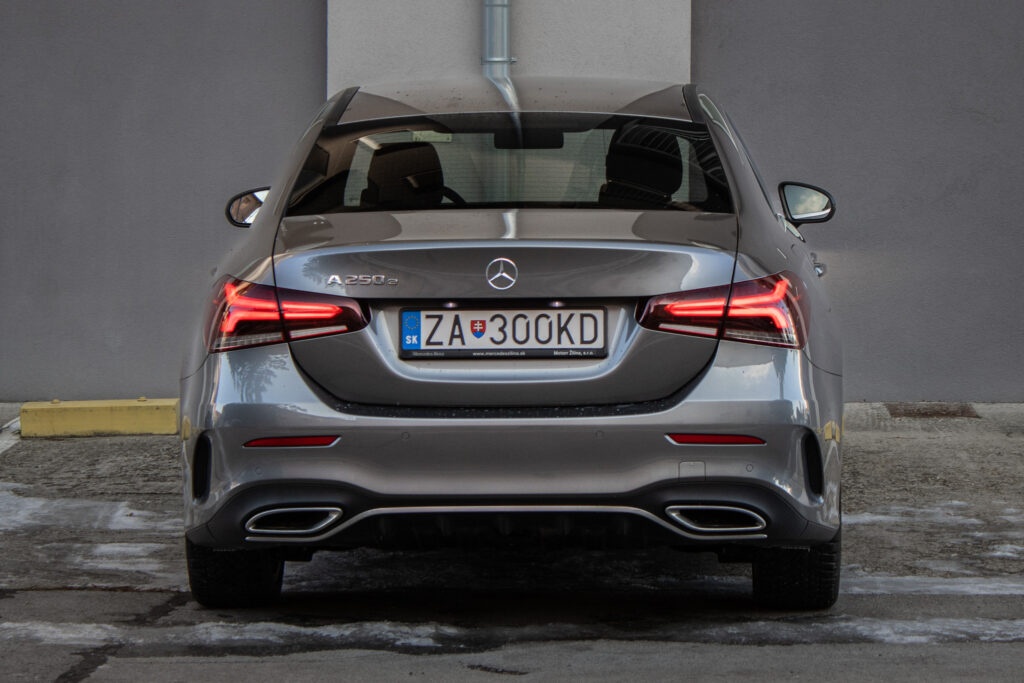 Mercedes-Benz A trieda 250e - 4