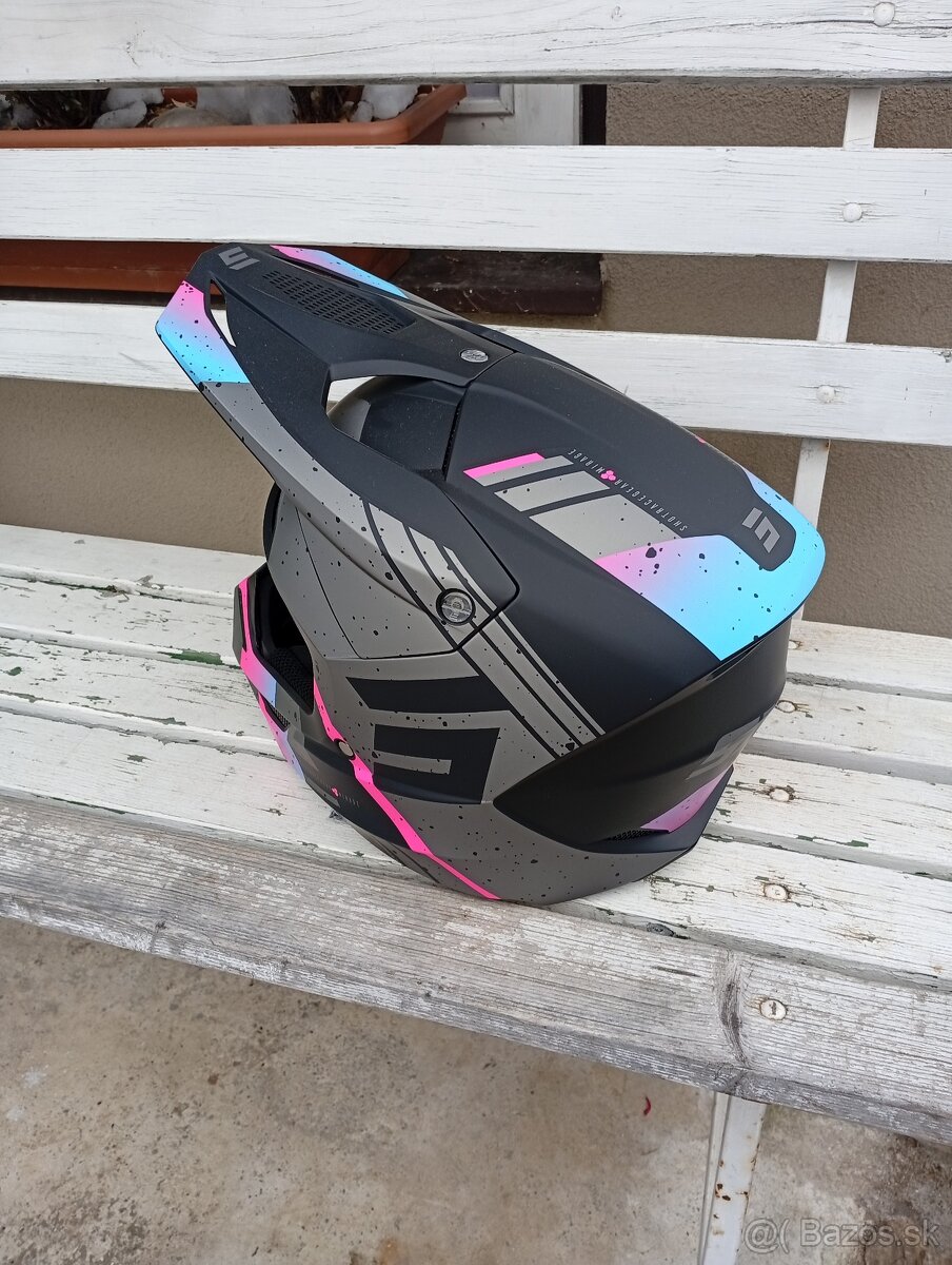 Kvalitná ľahká prilba SHOT - 4