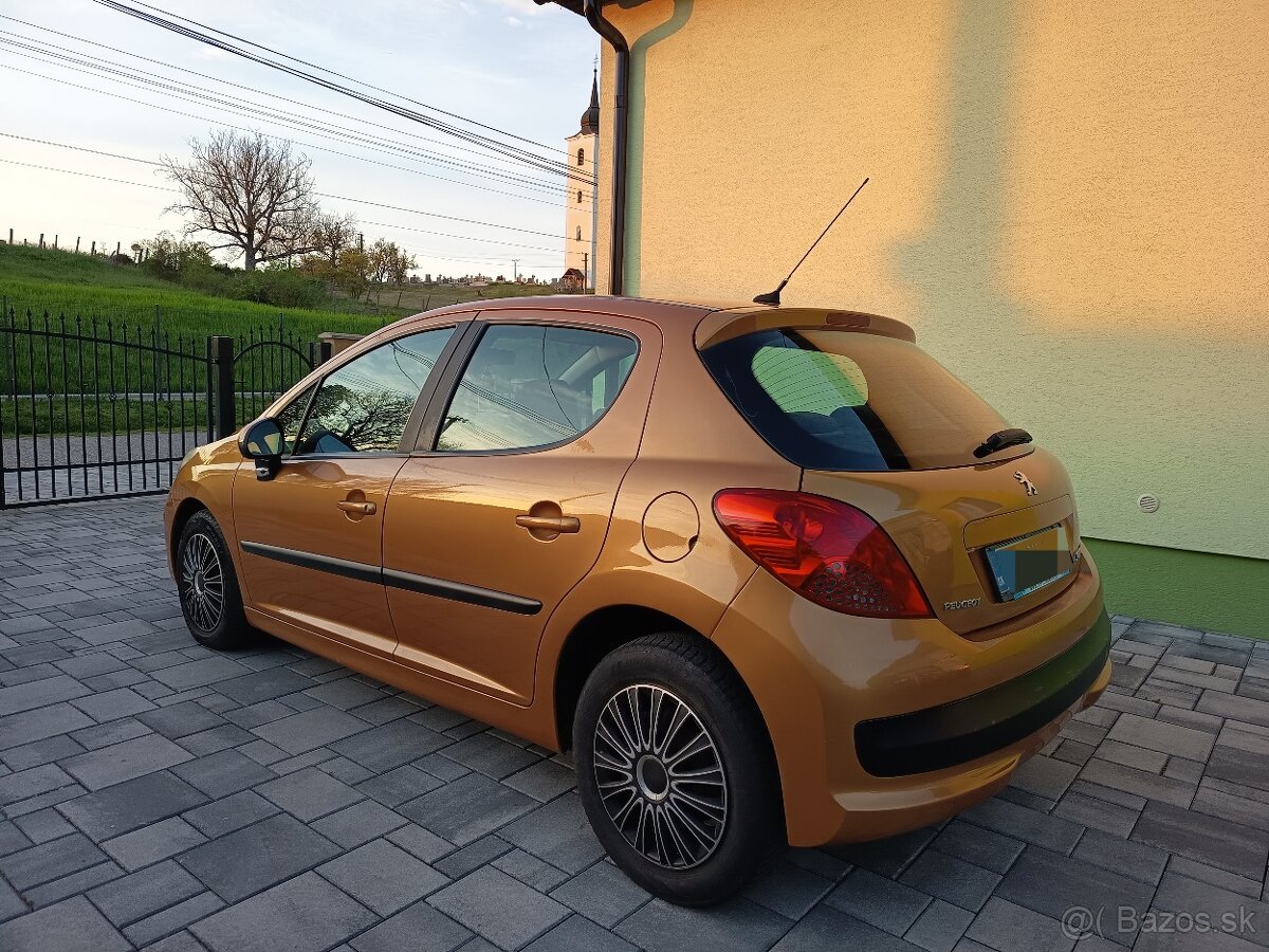 Peugeot 207 1,4 - 4