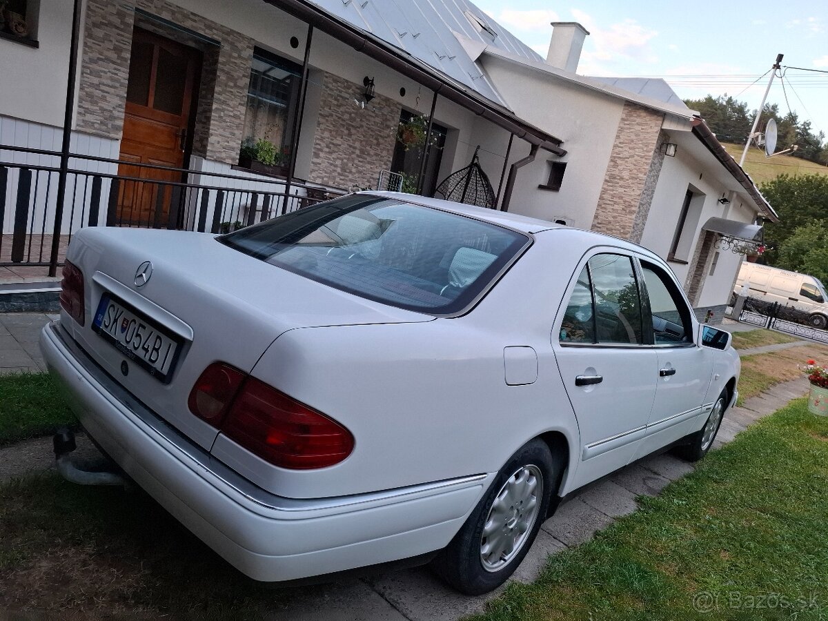 Mercedes benz - 4