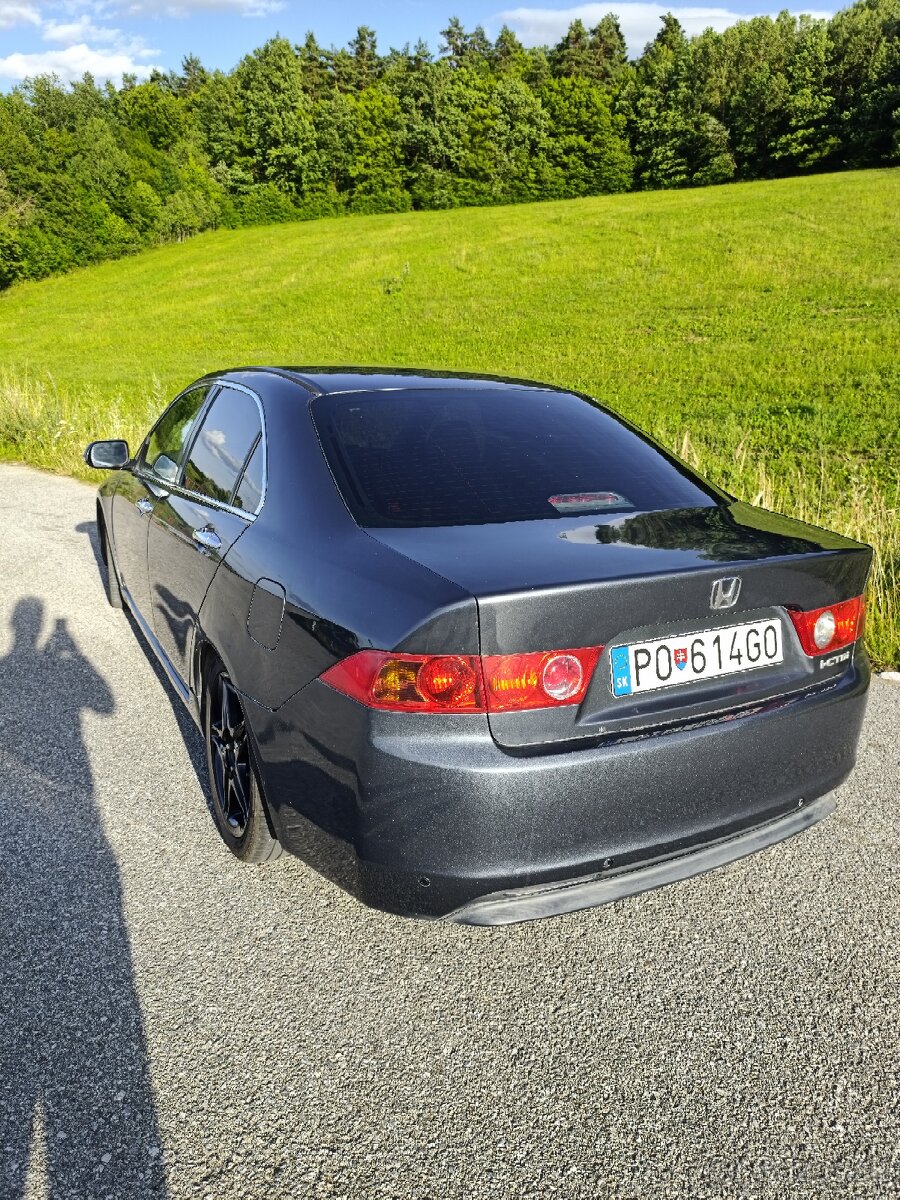 Honda Accord - 4