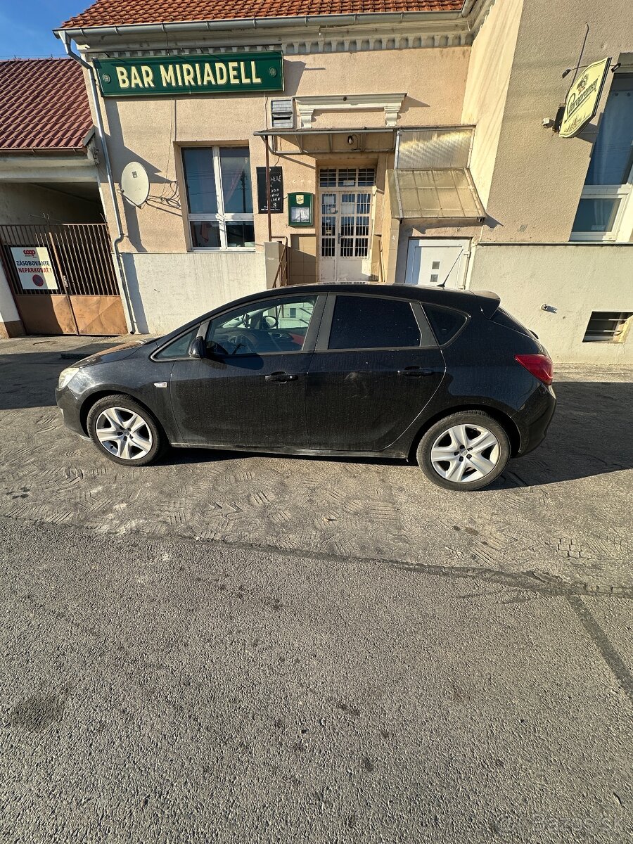 Opel Astra 1.4 T 120kW - 4