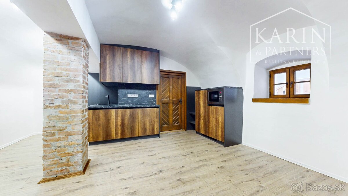 Exkluzívny nový apartmán v priamom centre Banskej Štiavnice - 4