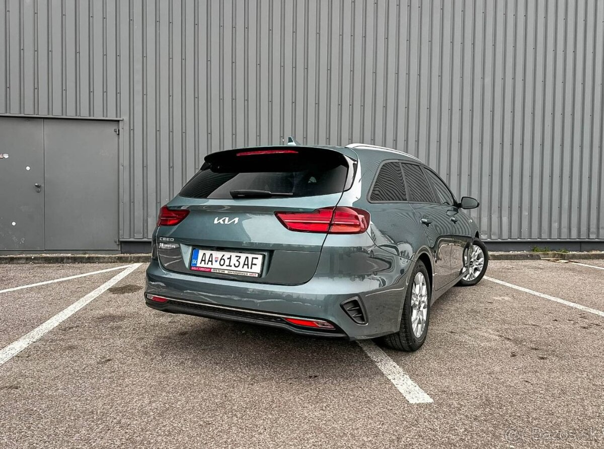 Kia Ceed SW 1.5 T-GDi Silver A/T - 4